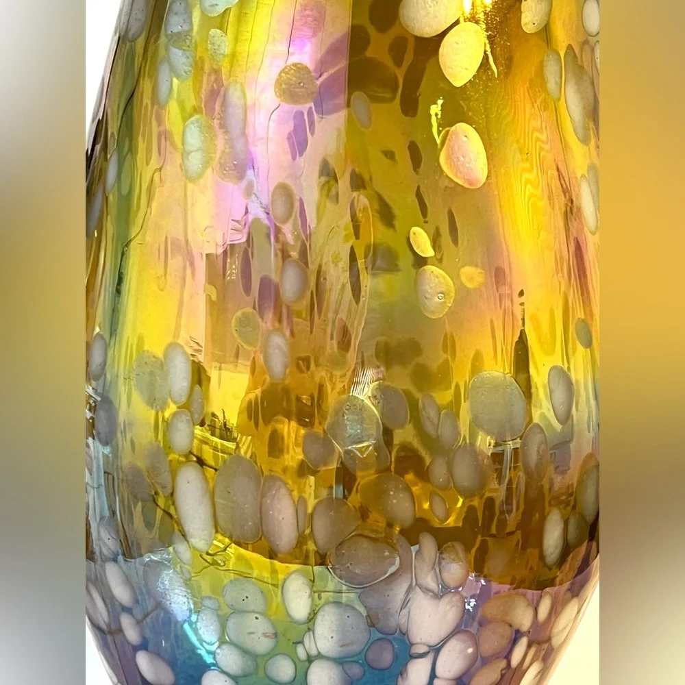Z Gallerie White Confetti Luste Amber Ribbed Gold Iridescent Hand Blown Vase 9.5